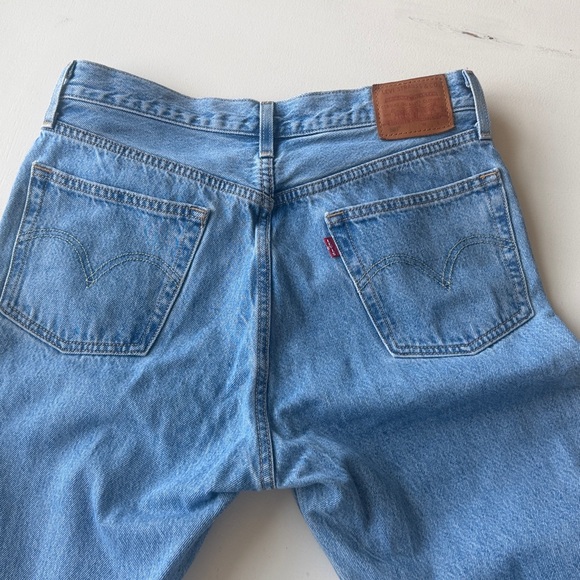 Women’s Levi’s 501 - Picture 8 of 11